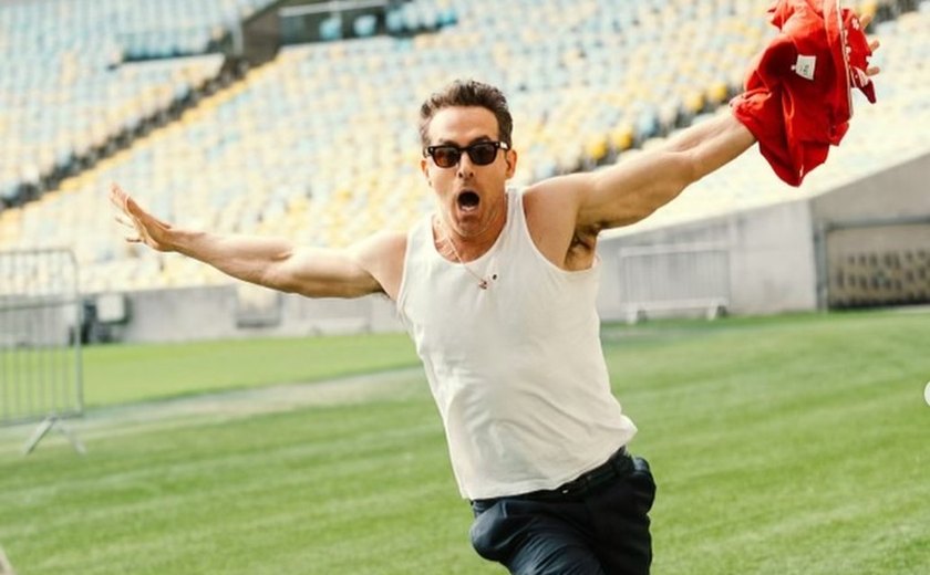 No Rio, Ryan Reynolds mantém a forma na academia: 'não é fácil acompanhar brasileiros no exercício'