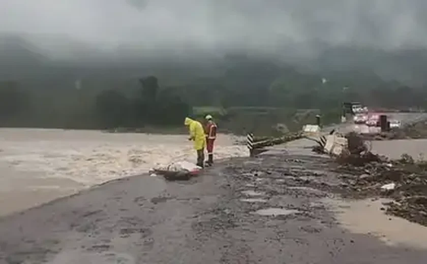 'Pior momento desde 1984', diz prefeito de cidade gaúcha sobre chuvas