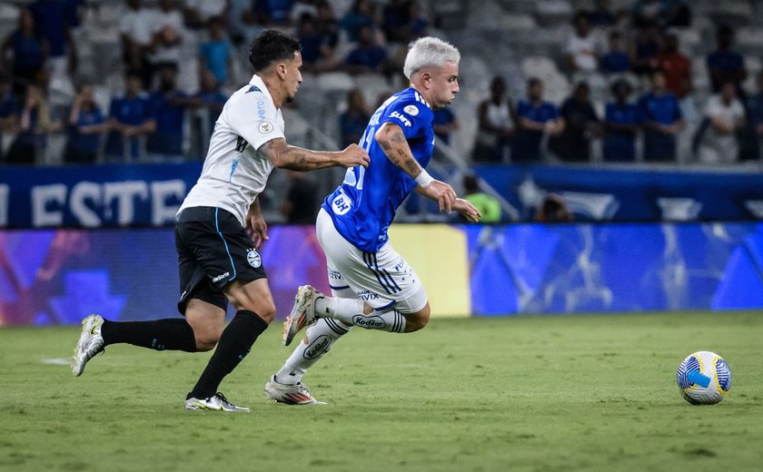 Cruzeiro e Grêmio fazem jogo duro e empatam no Mineirão