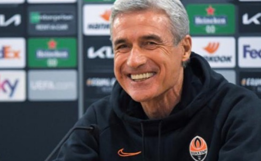 Santos intensifica interesse por Luis Castro para dar sequência ao planejamento de olho em 2025