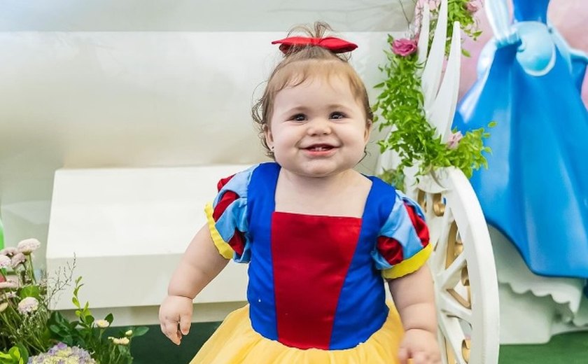 Nave espacial, piano e linha da Galinha Pintadinha: veja presentes que Lua, filha de Viih Tube e Eliezer, recebeu de aniversário