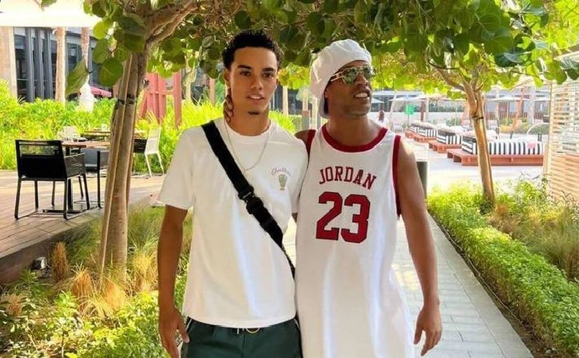 Presidente do Barcelona confirma contratação de filho de Ronaldinho Gaúcho
