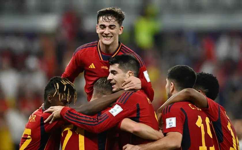 Destaque na primeira fase da Euro, zagueiro espanhol revelar ter brasileiro como ídolo; saiba quem