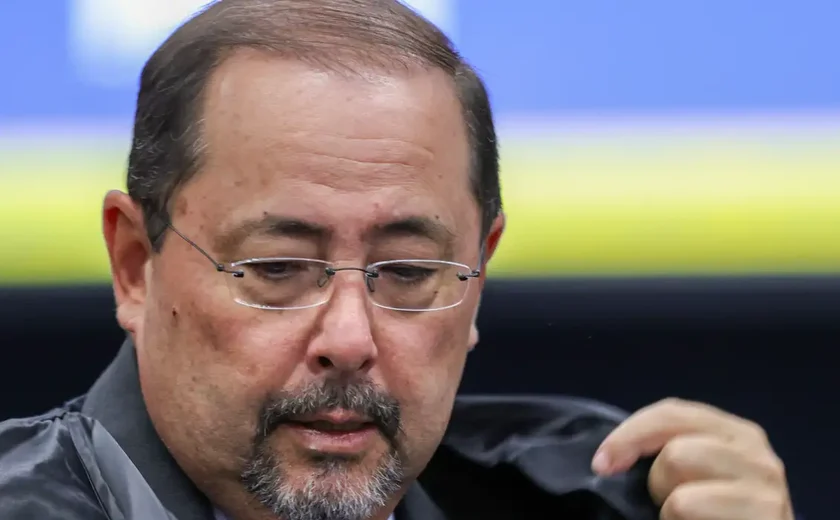 Mudança de minuta do golpe é palavra de Cid e não aconteceu, diz advogado de Bolsonaro