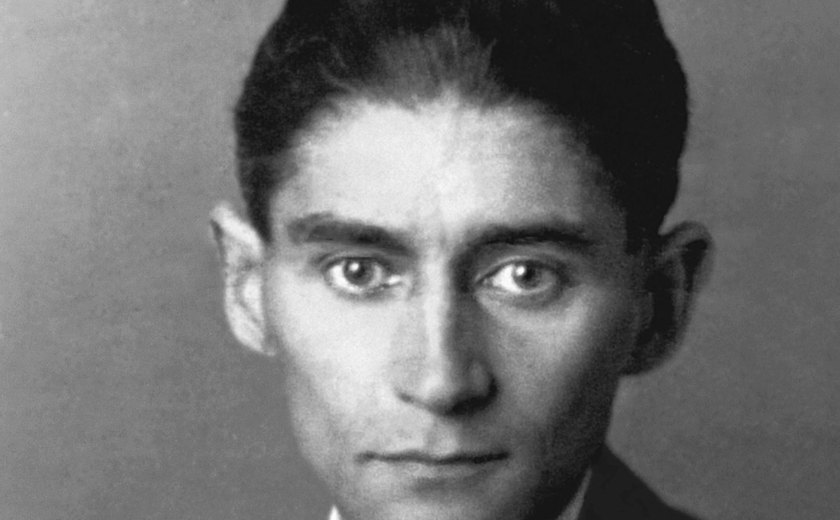 Kafka, o mais novo cancelado, por ter-se divertido com pornografia