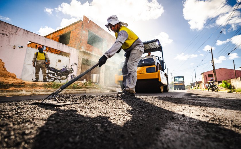 Prefeitura inicia pavimentação de mais de 1.200 metros na Cidade Universitária