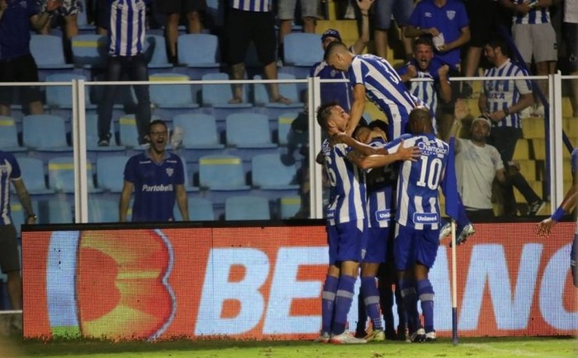 Em jogo com duas expulsões, Avaí vence América-MG na estreia do Brasileirão