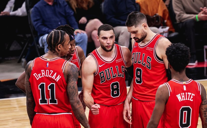 Chicago Bulls bate Pacers com duplo-duplo de Vucevic; Cavaliers superam Hornets