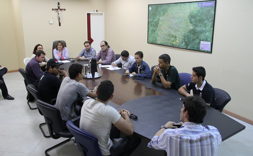 Arapiraca: Célia fortalece transporte público com estudantes