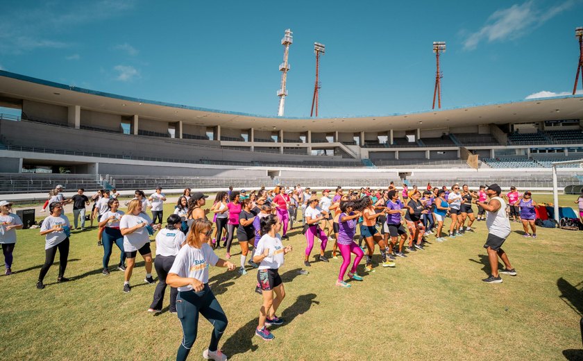 Lugar de Mulher é no Rei Pelé: 8 de março é celebrado com atividades físicas para centenas de mulheres