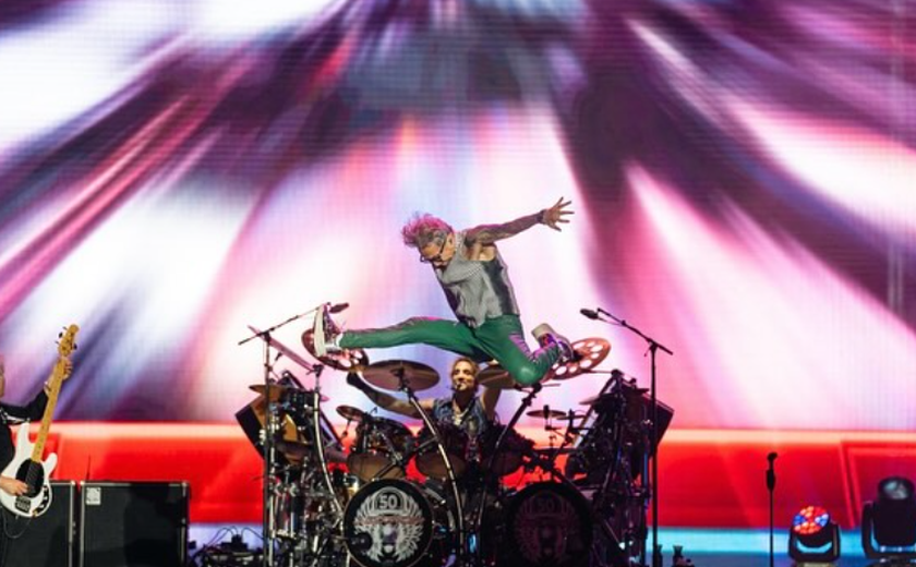 Journey supera rixas internas e prova seu valor para além dos EUA com show notável
