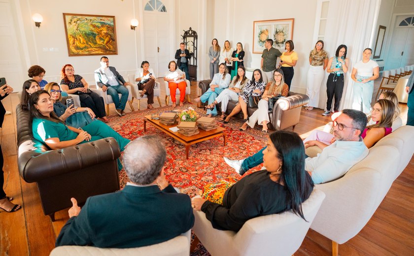 Governo de Alagoas promove bate-papo com jornalistas iniciando atividades do Dia Internacional da Mulher