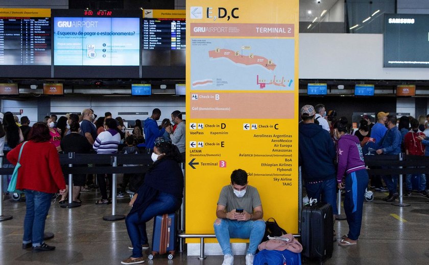 Máscaras em aviões e aeroportos são obrigatórias a partir de hoje