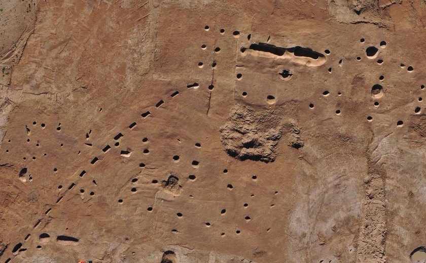 Arqueólogos descobrem um enorme assentamento de 3.000 anos no norte da França (FOTOS)