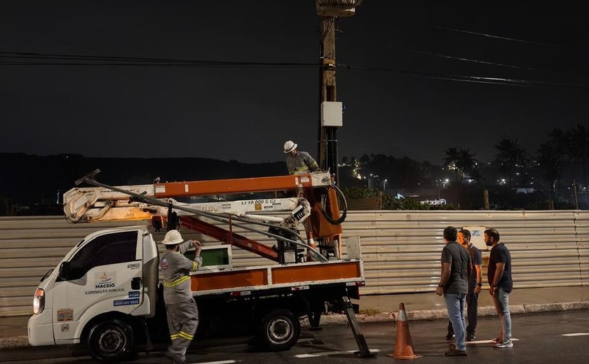 Ilumina Maceió atua de forma ágil no reparo aos danos causados pelas chuvas