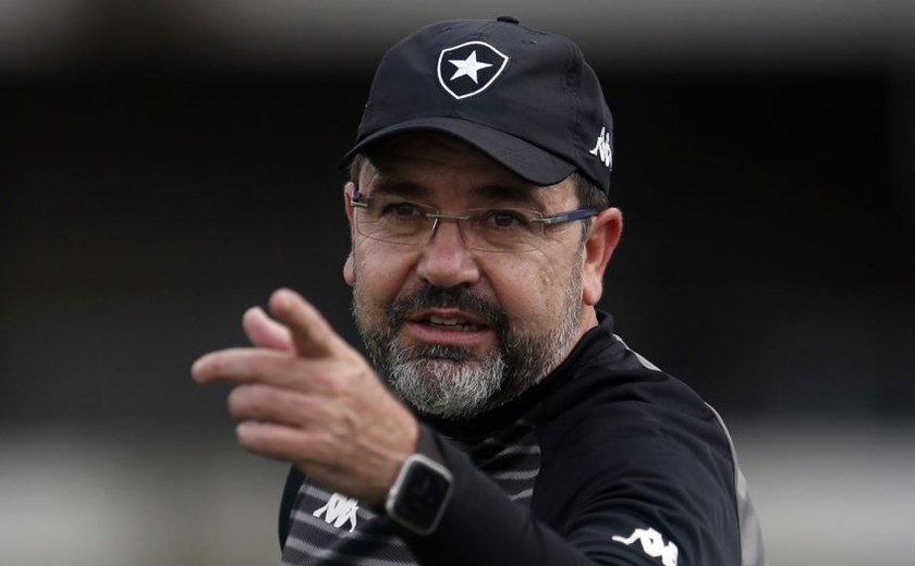 Botafogo demite Enderson Moreira e vai atrás do português Luis Castro
