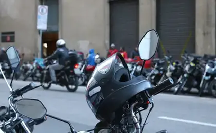 Passageira de 22 anos morre após acidente com mototáxi na região central de SP