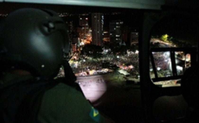 Patrulhamento aéreo noturno intensifica segurança em regiões de Maceió