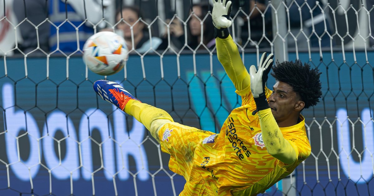 Corinthians Paga Valor Da Multa Ao Flamengo Por Utilizar Hugo Souza Na