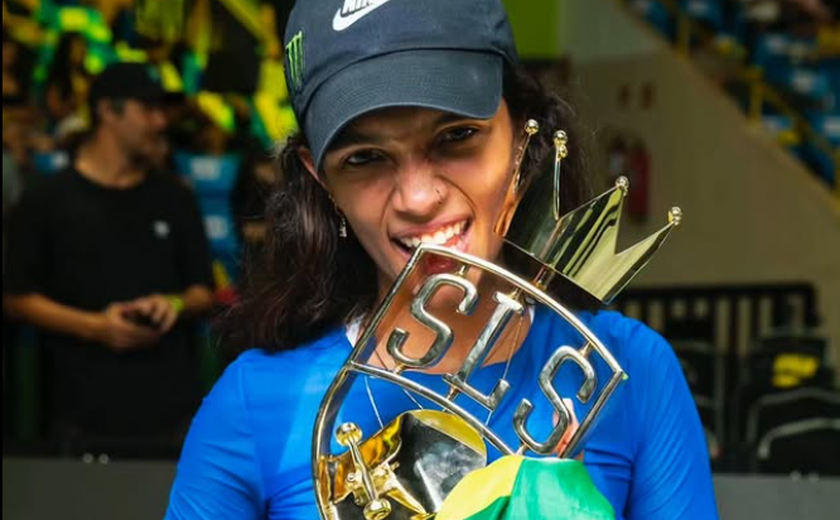 Rayssa Leal tira 9,1 na última nota, levanta a torcida e é tricampeã do Super Crown