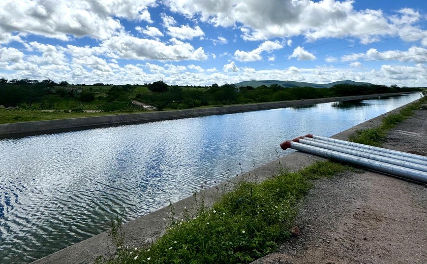 Canal do Sertão alagoano transforma a vida dos pequenos produtores do Estado