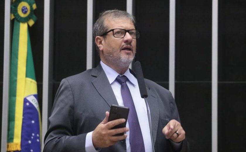 Comissão aprova novas regras sobre reciclagem de navios no Brasil