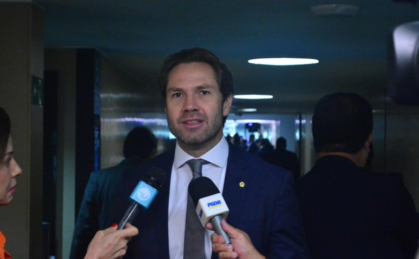 Câmara aprova relatório de Pedro Vilela que amplia saúde pública no país