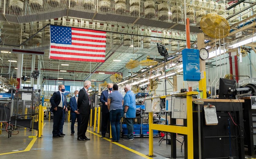 Produção industrial dos EUA fica estável em abril ante março