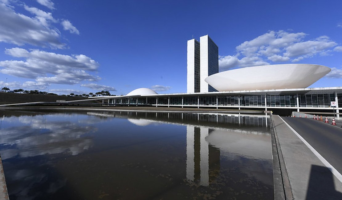 Duas vagas para o Senado em 2026 seguem indefinidas em Alagoas