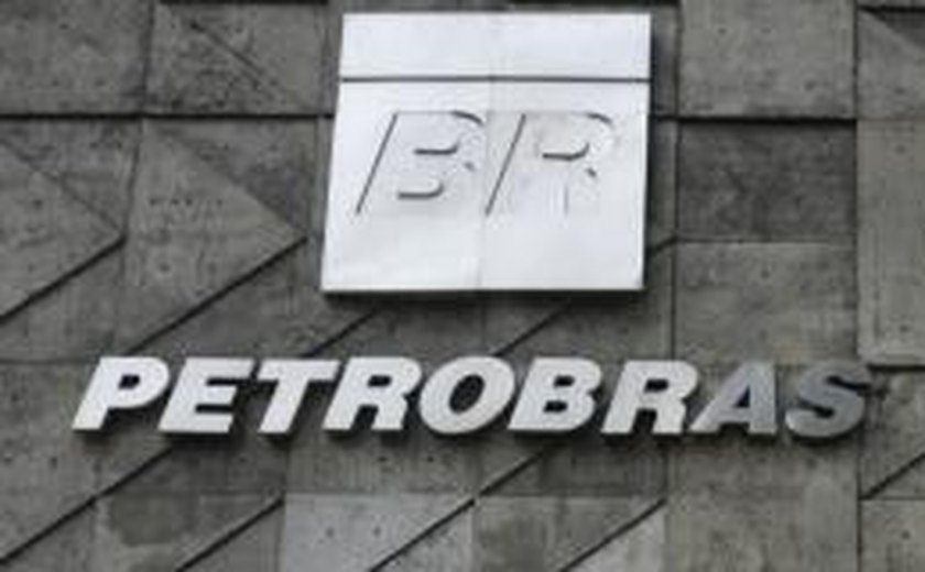 Petrobras reforça esclarecimentos de Graça Foster sobre compra de refinaria