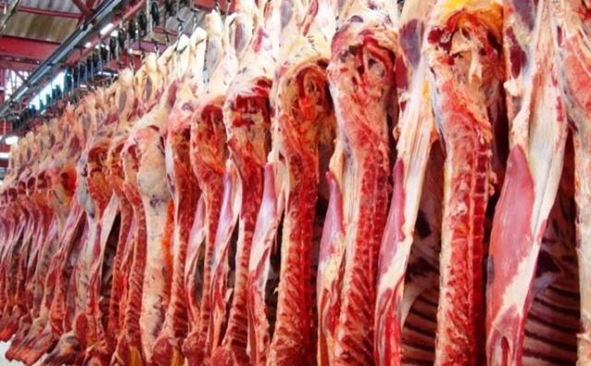 China suspende temporariamente entrada de carne brasileira no país