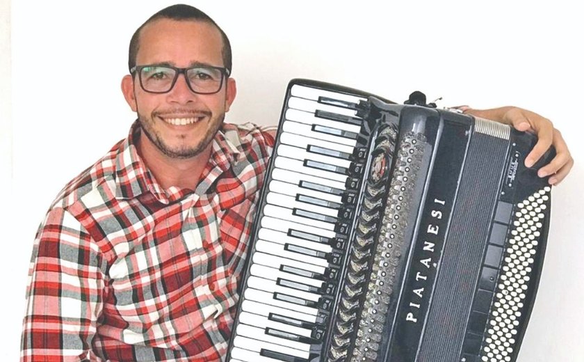 Lançamento de CD de forró do palmeirense Rogério Nicácio agita música alagoana
