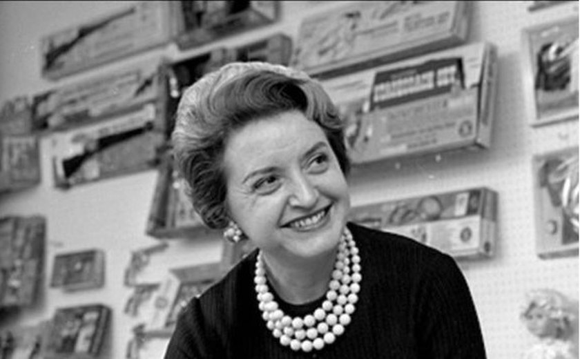 Quem é Ruth Handler, a empresária que criou a boneca Barbie