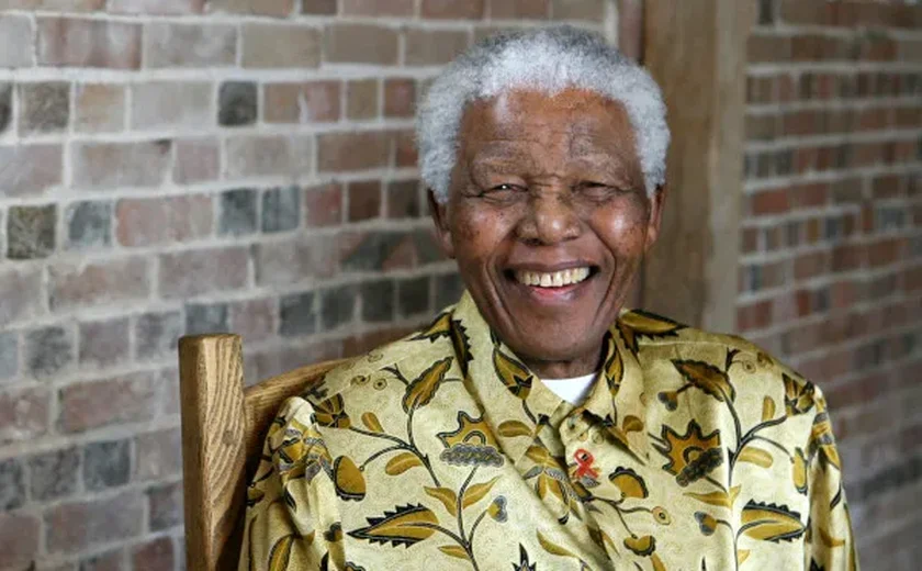 Instituto Lula compara petista com Mandela em post de homenagem ao sul-africano