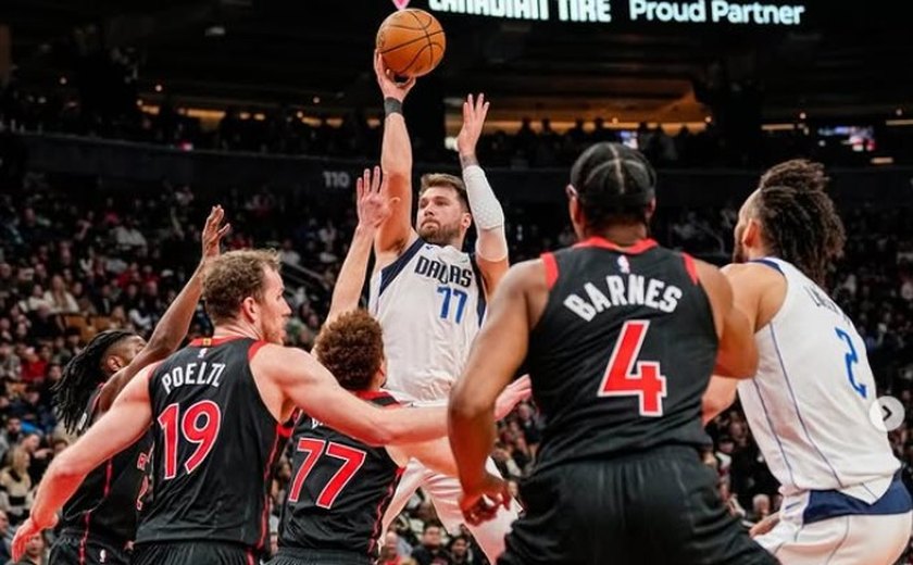 Astro do Dallas Mavericks, Doncic fica fora das quadras por 1 mês após lesão na panturrilha