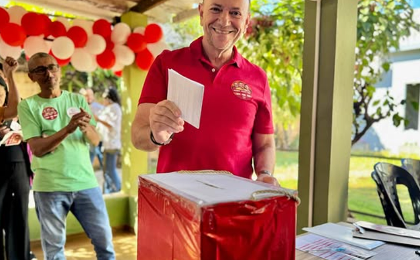 PT elege Edinho Silva como novo presidente até 2029, apoiado por Lula