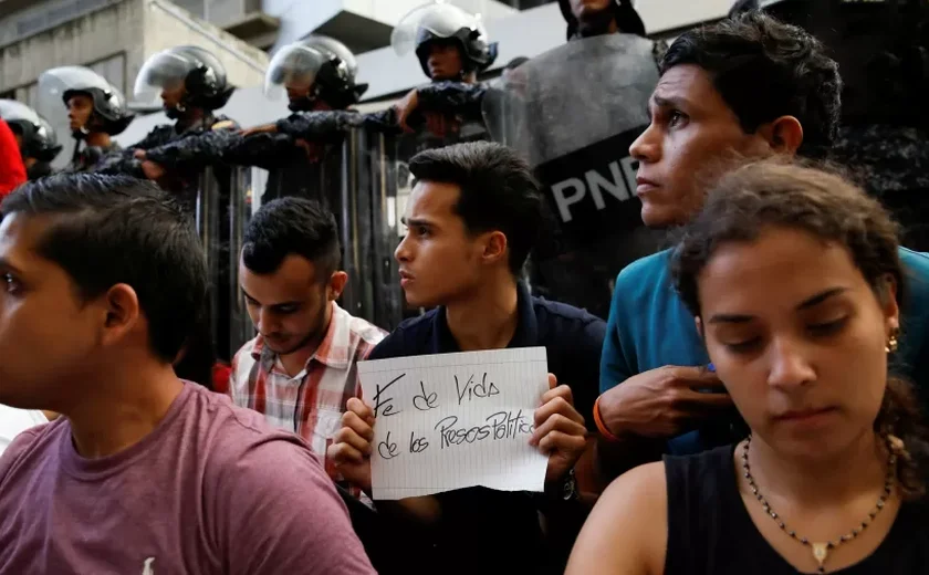 Aliado de Maduro manifesta otimismo em coletiva de imprensa