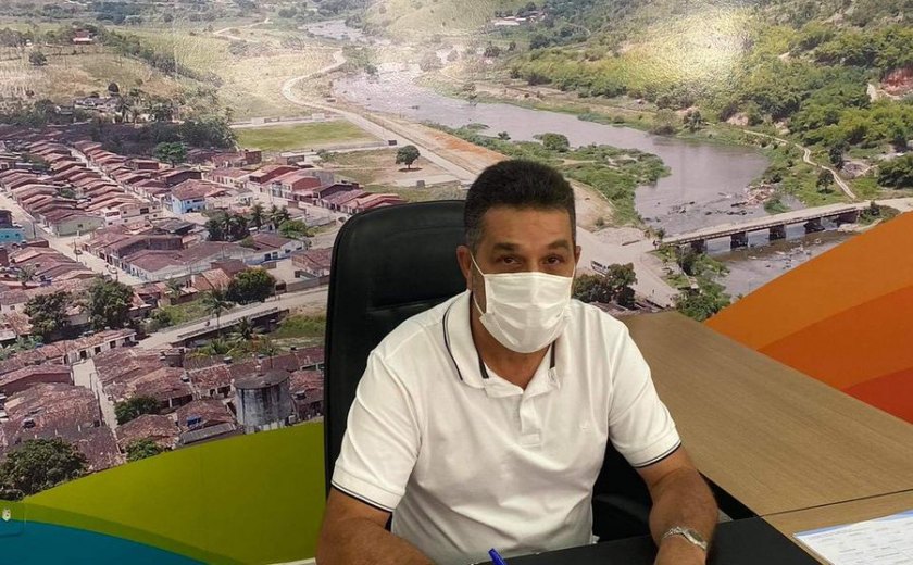 Prefeitura de Branquinha regulamenta pagamento de 13º salário de servidores no mês de aniversário