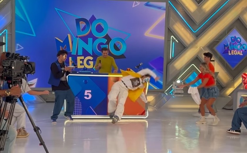 Grávida, Virgínia Fonseca cai durante participação em programa de TV: 'Tô ótima'