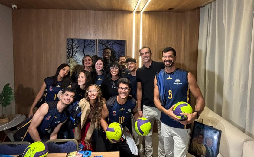 Projeto de vôlei da Uesb ganha reconhecimento de campeão olímpico