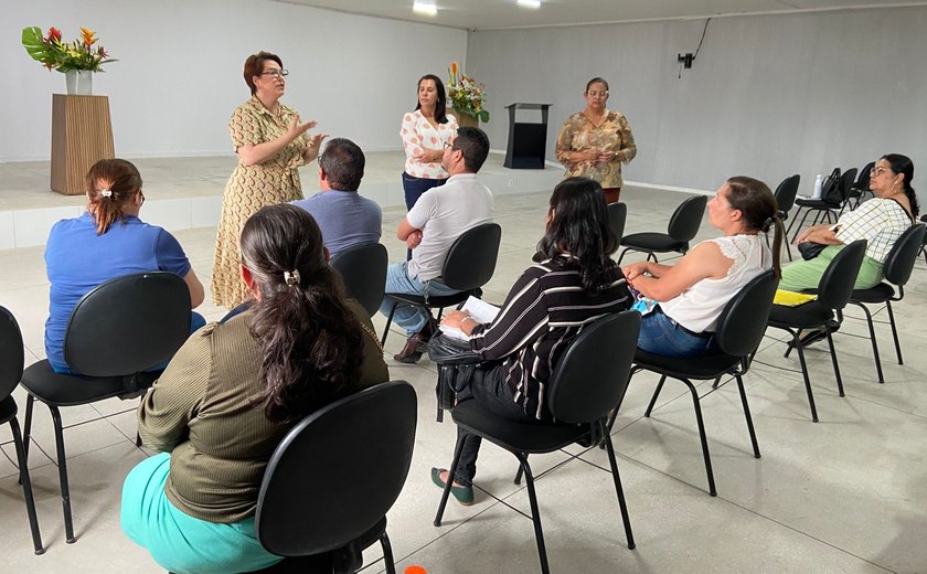 Tainá Veiga se reúne com diretores e anuncia reforço na segurança das escolas de Lagoa da Canoa