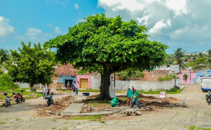 Prefeitura de Penedo recupera Praça Alberto Menezes
