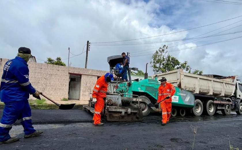 Moradores do bairro Santa Lúcia são beneficiados com mais obras de pavimentação de ruas