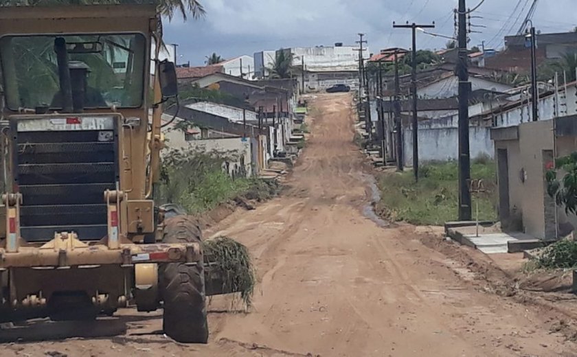 Prefeitura leva mutirão de infraestrutura para comunidades e bairros de Arapiraca