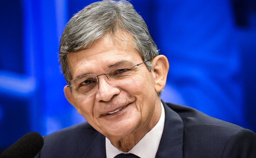 No comando de Itaipu, Silva e Luna cortou custos e militarizou empresa