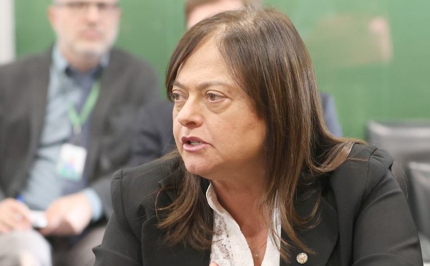 Comissão debate implantação do piso nacional da enfermagem e jornada de 30 horas para categoria