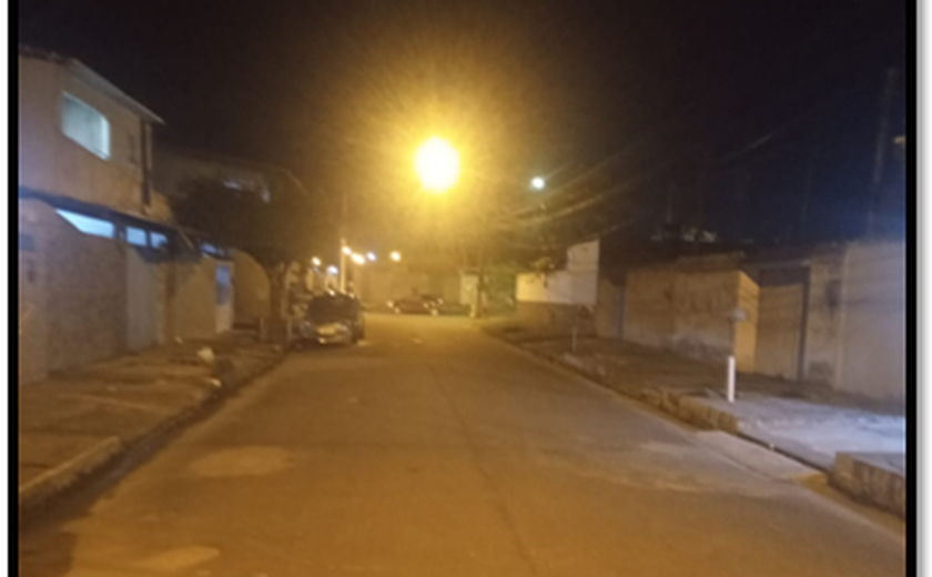 Aldo Loureiro pede troca de iluminação amarela por LED em ruas do conjunto Graciliano Ramos