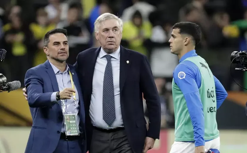 'Sou italiano', diz Ancelotti após melhora da defesa brasileira