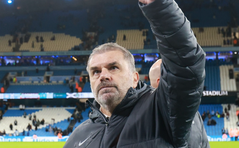 Técnico do Tottenham é alvo de vaias após derrota e dá razão à torcida: 'Estão decepcionados'