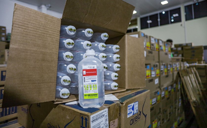 Arapiraca recebe nova remessa de soro fisiológico para abastecer Unidades de Saúde